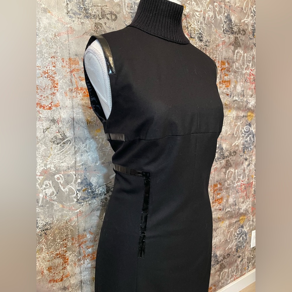 AKRIS PUNTO Black Sheath 96% WOOL Designer Dress with accents on the sides.
